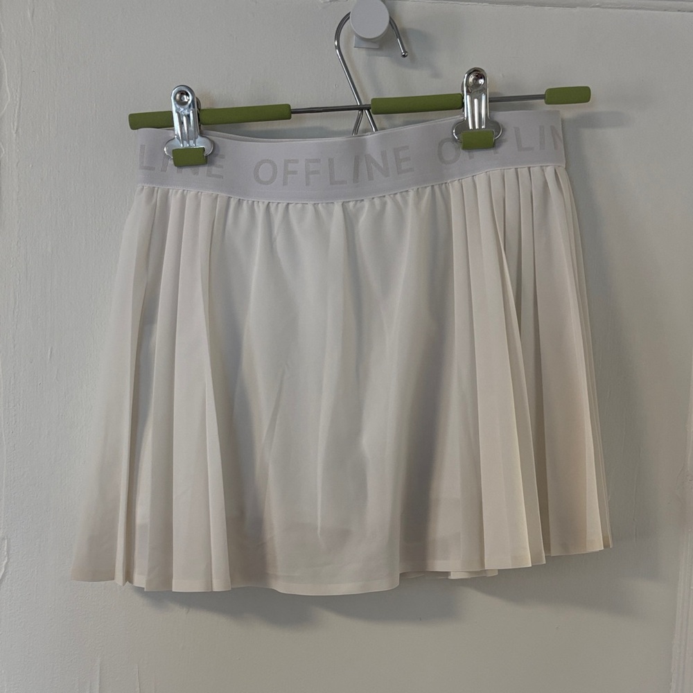 Aerie pleated white skort medium